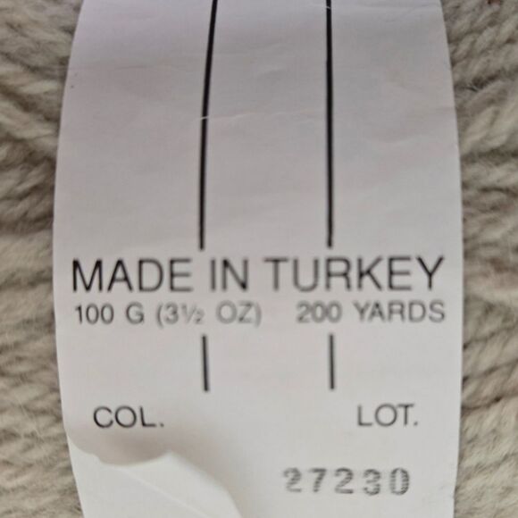 Plymouth Yarn Encore Chunky and Worsted Yarn 4 Skeins - Picture 3 of 9